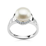 Pierścionek z brylantami i perłą 3633P