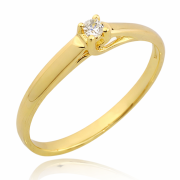 Pierścionek zaręczynowy z cyrkonią