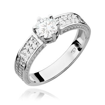 Pierścionek zaręczynowy z białego złota z brylantami i białym szafirem 0.08 ct