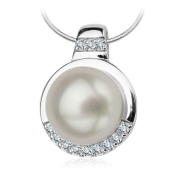Zawieszka z białego złota z brylantami i perła 